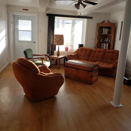 Ferienwohnung La Joie De Vivre Trois-Pistoles Exterior foto