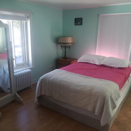 Ferienwohnung La Joie De Vivre Trois-Pistoles Exterior foto