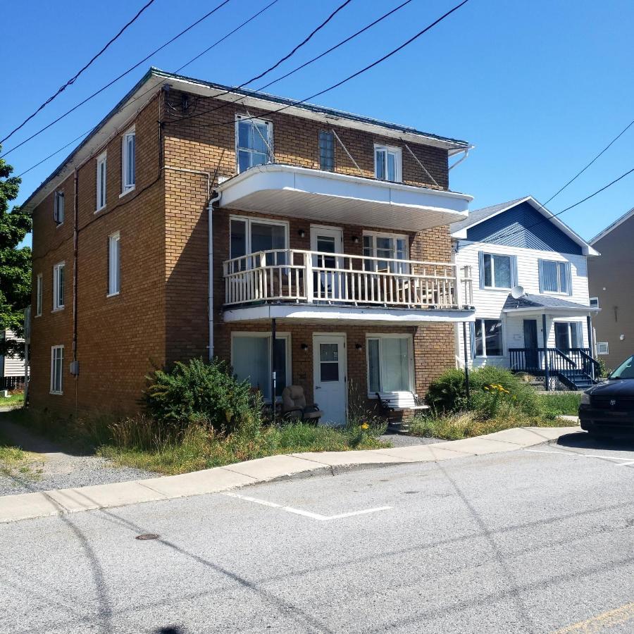 Ferienwohnung La Joie De Vivre Trois-Pistoles Exterior foto